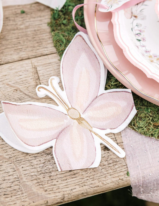 Gros plan sur la forme de papillon des serviettes en papier fée