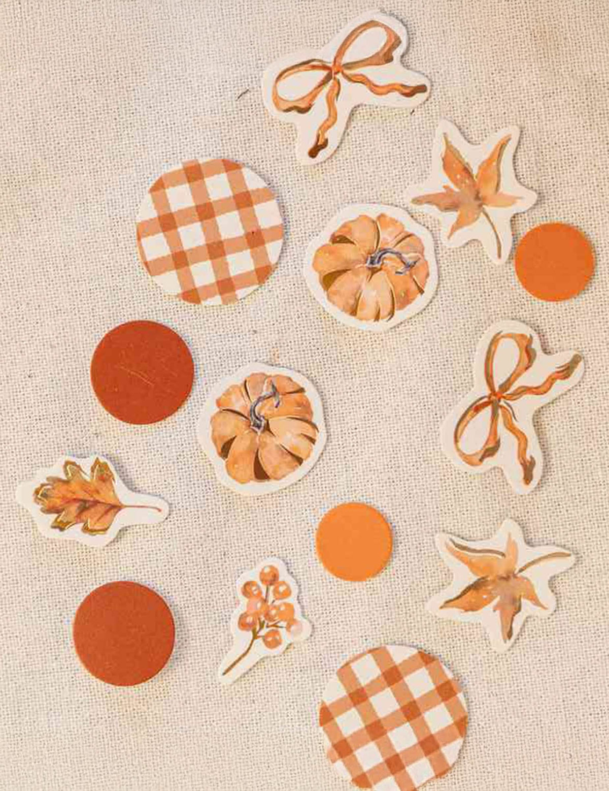 100 confettis Cottage Living en papier crème terre brûlée et or 3 cm