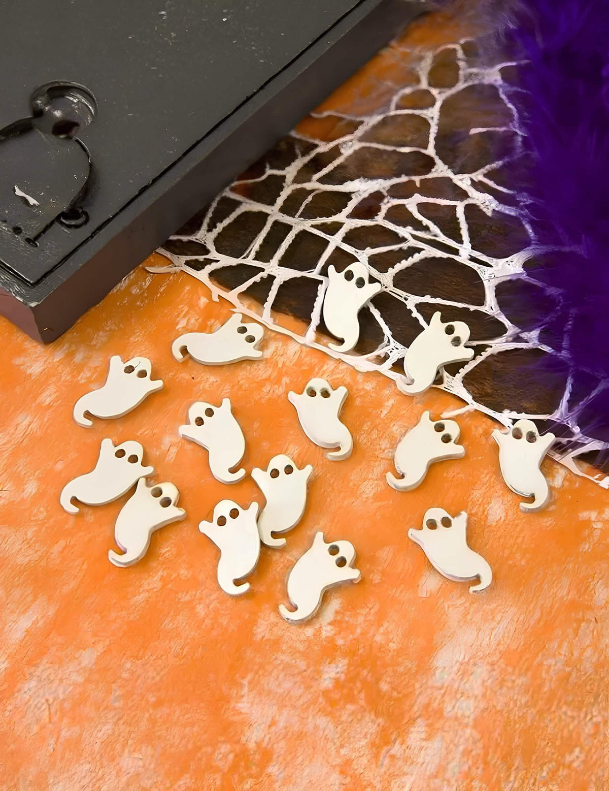 Tafelschikking van halloween-spook-tafelconfetti