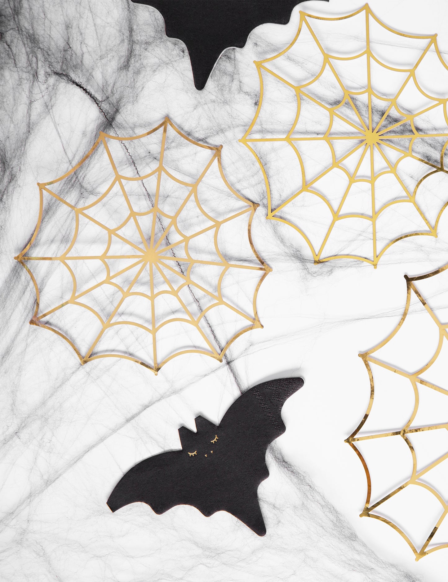 Mise en scène des serviettes en papier chauve-souris pour Halloween