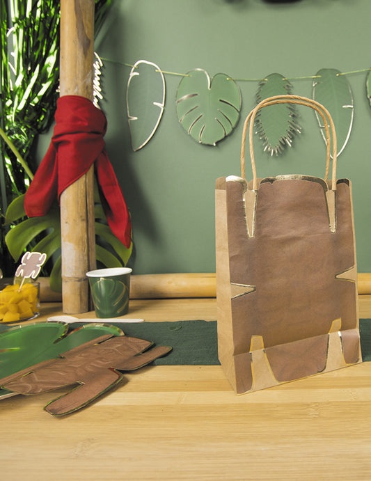 Mise en situation des sacs cadeaux totem aventurier