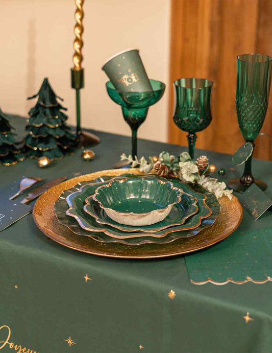 8 bols Noël intemporel vert anglais et or 13,5 cm