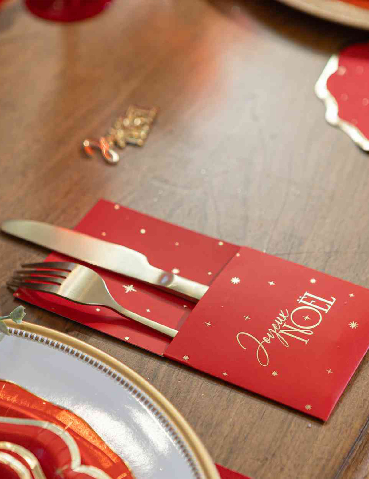 8 tijdloze bestekhouders Vrolijk Kerstfeest rood en goud 10 x 20 cm