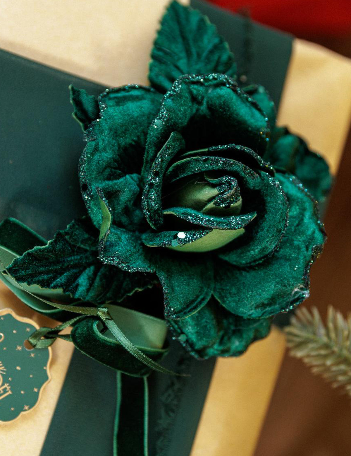 Rozen tak donkergroen fluweel met glitters 21 cm