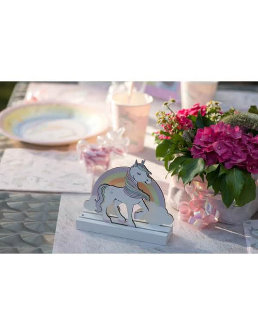 Mise en situation du centre de table en bois licorne