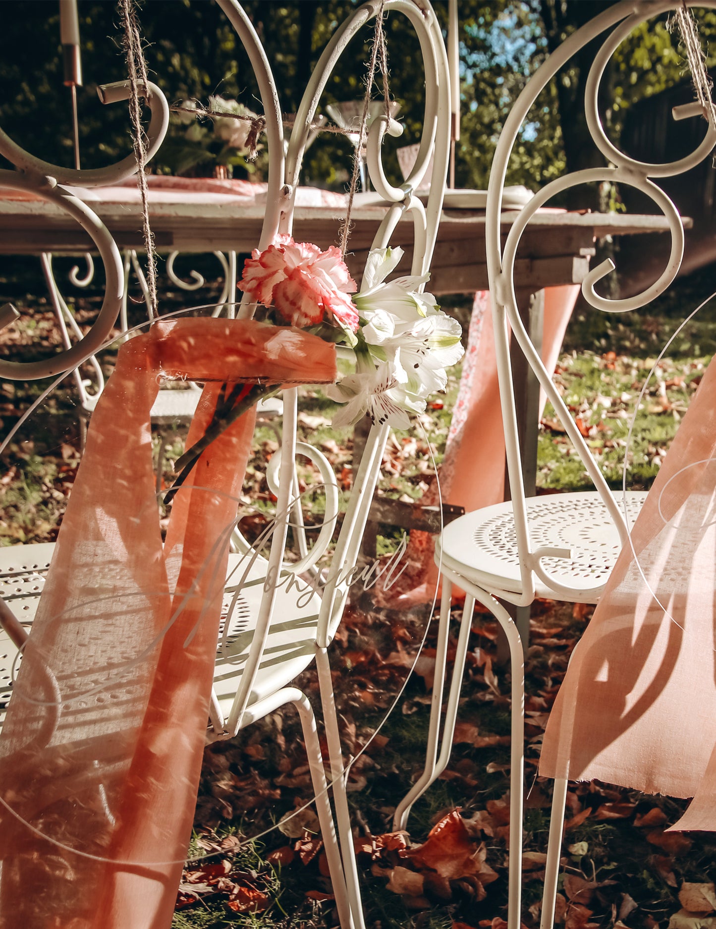 Chemin de table mousseline rose 28 cm x 5 m pour mariage