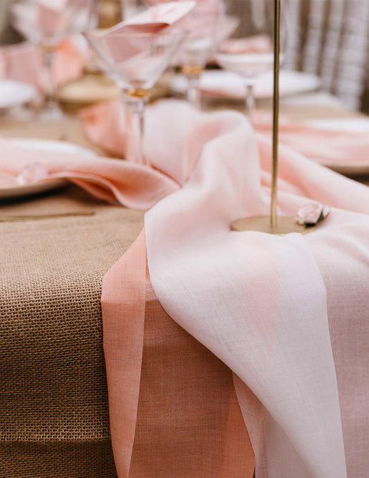 Chemin de table mousseline rose 48 cm x 5 m