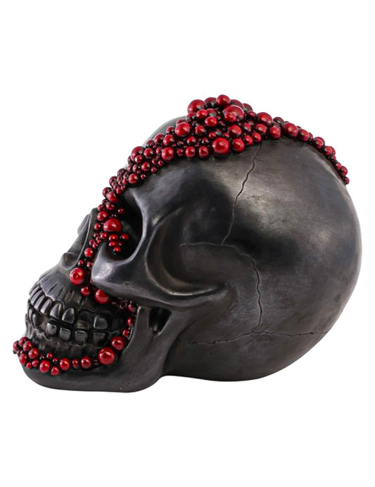 Decoratieve zwarte schedel van kunsthars met bloedrode kralen - 15 x 23 x 18 cm