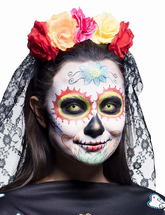 Mise en situation avec maquillage des lentilles fantaisie UV pour adulte jaune