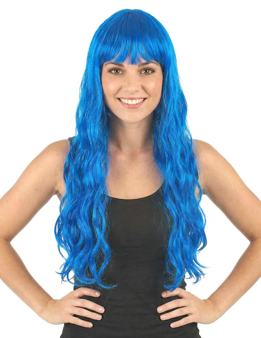 Vue de face de la perruque longue ondulée avec frange pour femme bleue