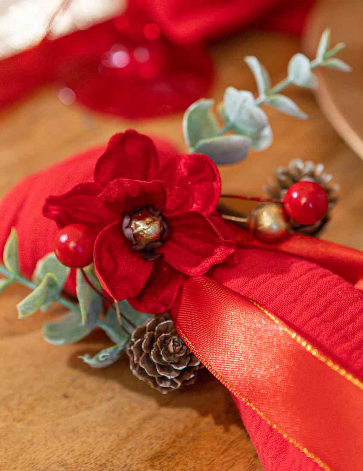 Servetring Elegantie fluweel rood groen en goud 13 cm