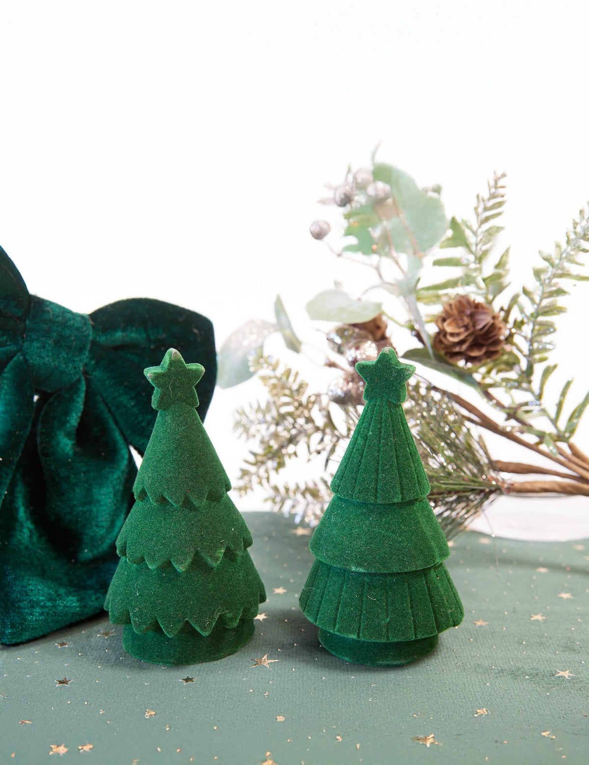 Mise en situation de deux modèles du Sapin de Noël pour décoration de table