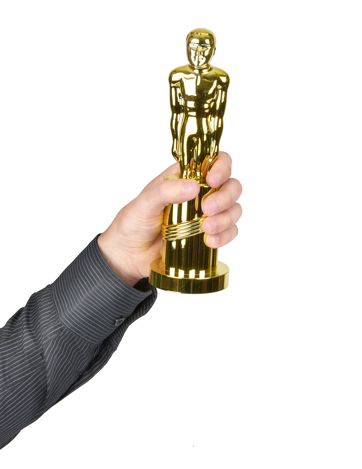 Prise en main de la statue de récompense cinéma gold