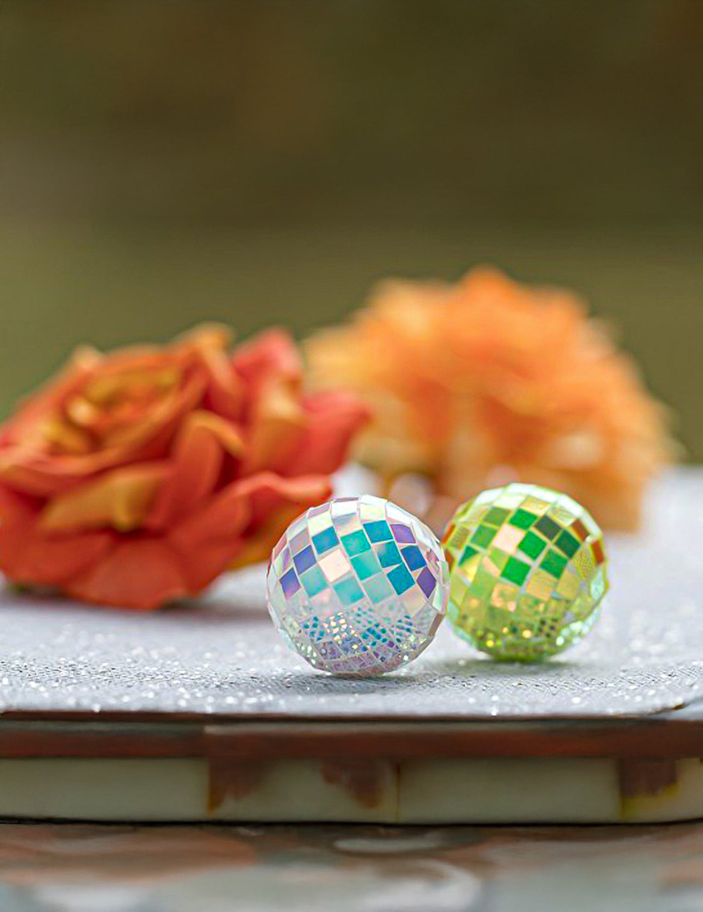 10 mini iriserende discoballen meerkleurig 4 cm