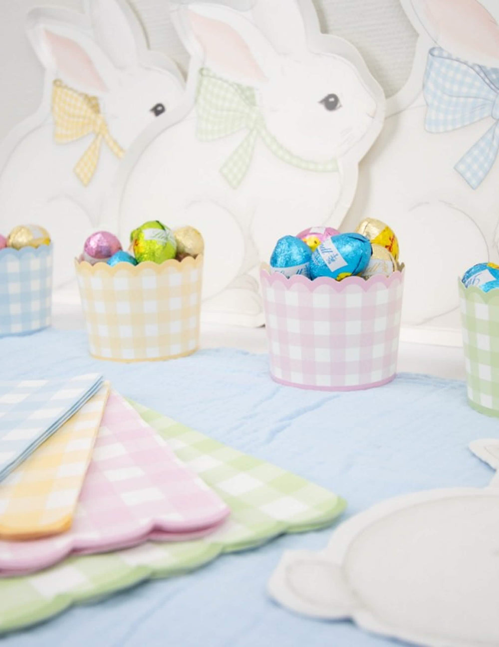 Mise en situation des serviettes festonnées Vichy Pastel