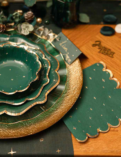 16 tijdloze kerstservetten Engels groen en goud 33 x 33 cm