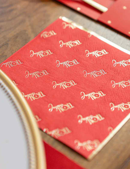20 cocktailservetten tijdloos Vrolijk Kerstfeest rood en goud 24 x 24 cm