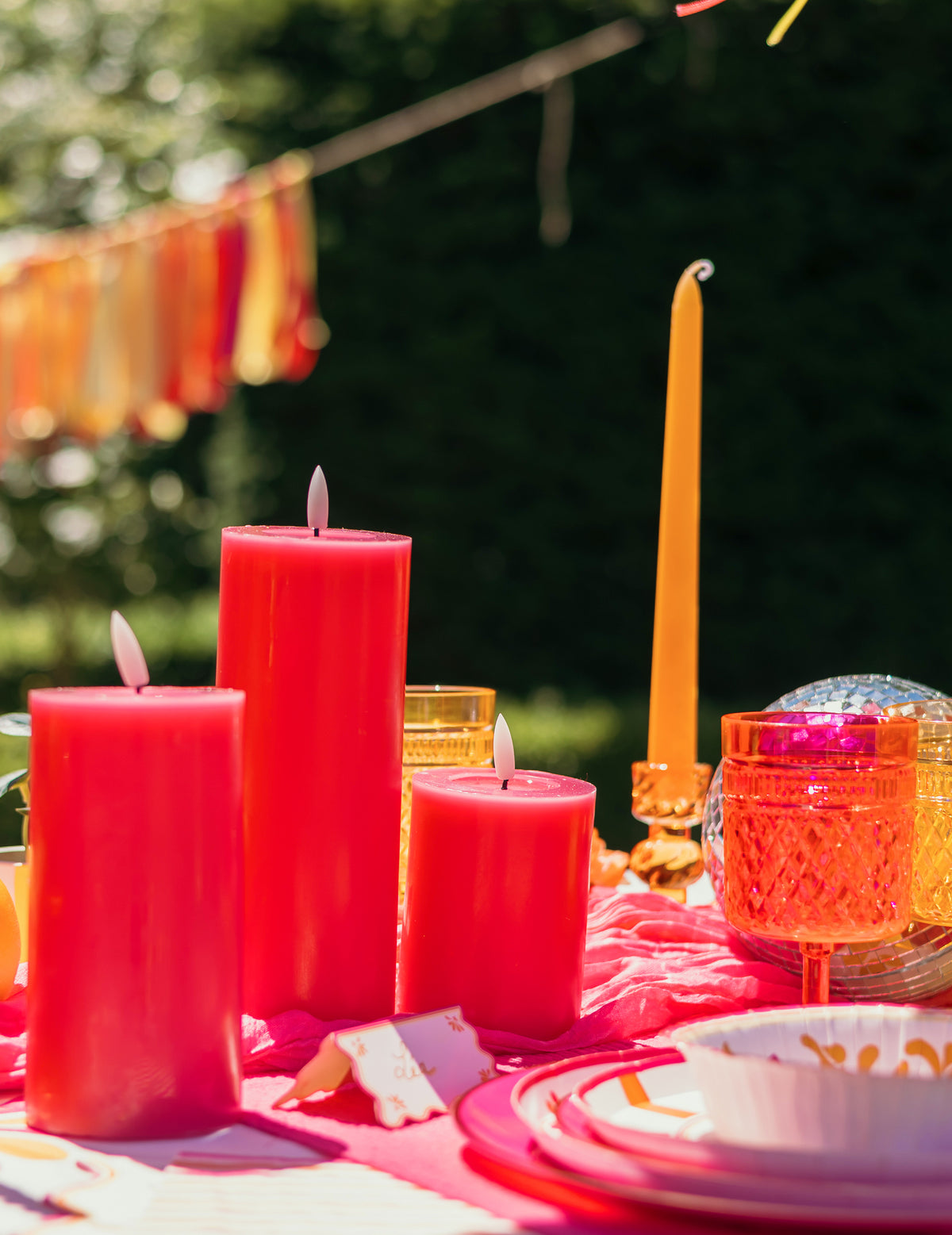 3 Bougeoirs à chandelles en verre rose, jaune et orange 10 cm