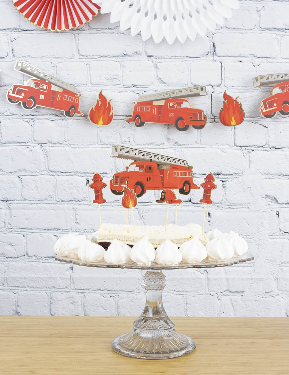 Scène met 6 taartdecoraties Brandweerman