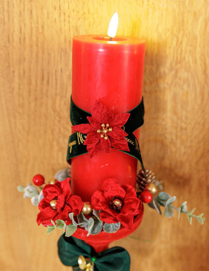 6 zelfklevende poinsettia bloemen van fluweel rood en goud 5,5 cm