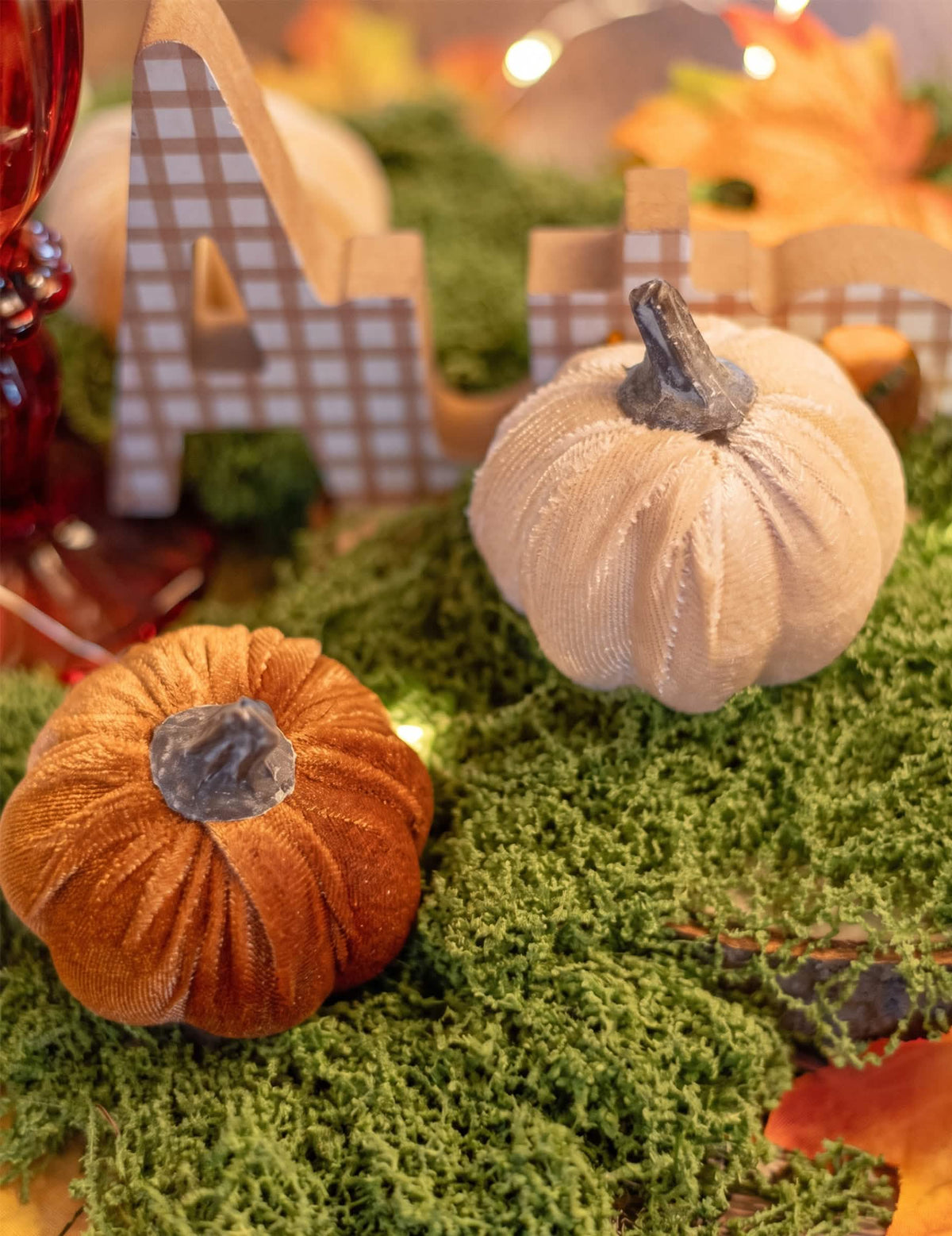 6 citrouilles en velours crème et cannelle 6 x 6,6 cm