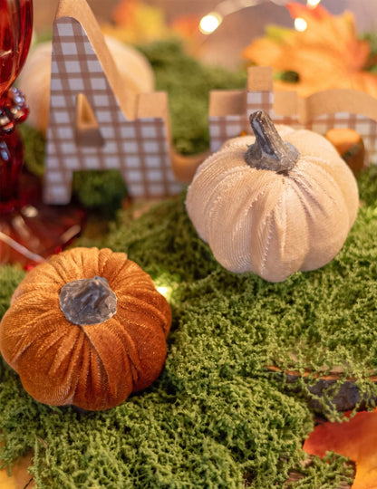 6 citrouilles en velours crème et cannelle 6 x 6,6 cm