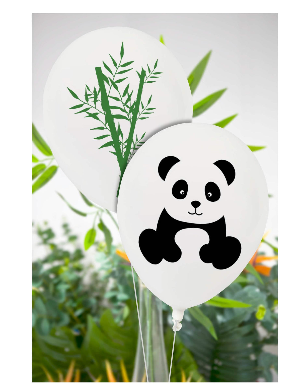 Gros plan sur les motifs panda et bambou des ballons en latex panda pour décoration anniversaire