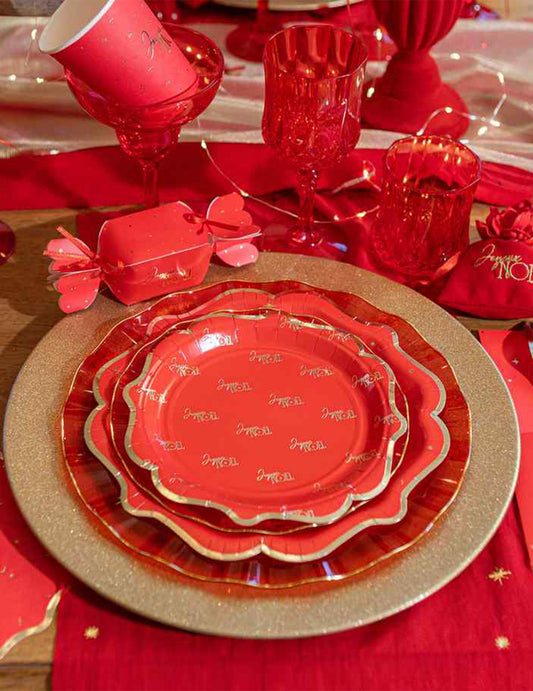 8 petites assiettes Joyeux Noël intemporel rouge et or 18 cm
