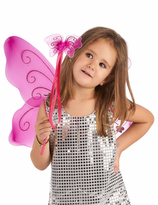 Gros plan des ailes et baguette magique papillon pour enfant