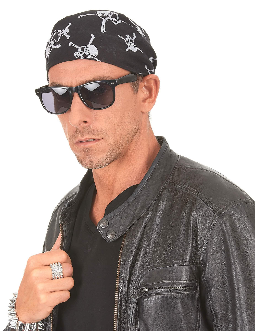 Vue de face du bandana têtes de mort pour adulte