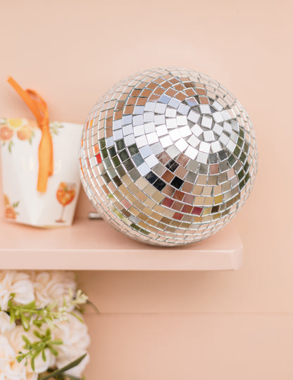 Spiegelbol om op te hangen spiegelglas zilver 16cm, disco decoratie