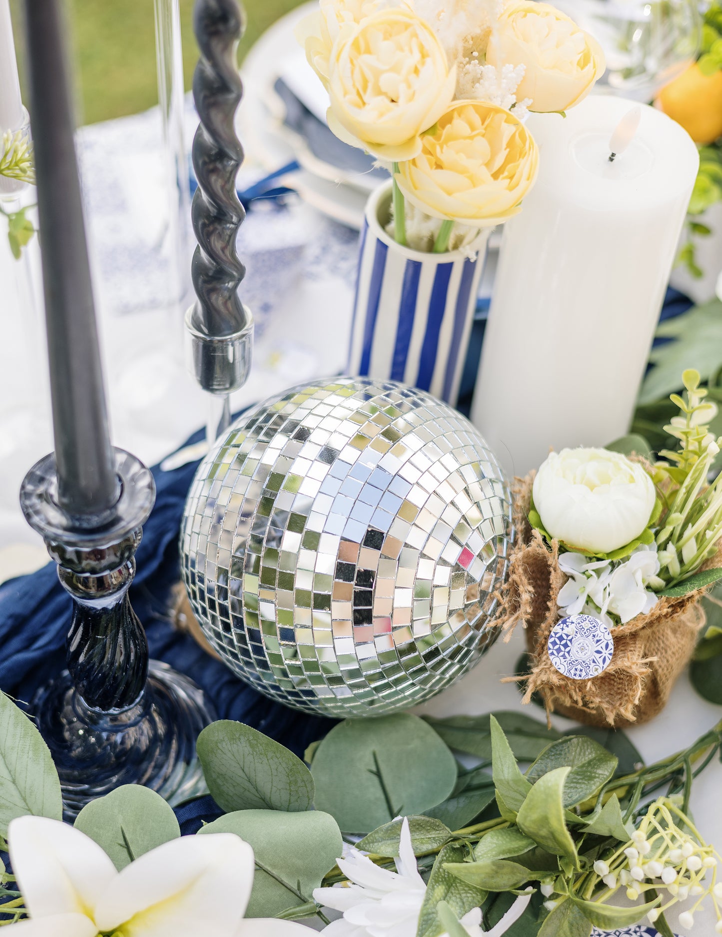 Spiegelbol om op te hangen spiegelglas zilver 16cm, disco decoratie