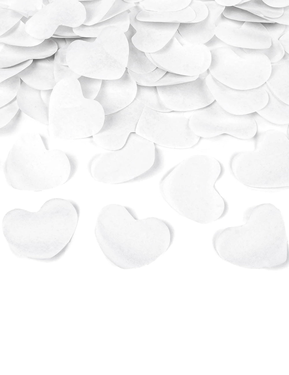 Gros plan sur les confettis du canon à confettis coeurs