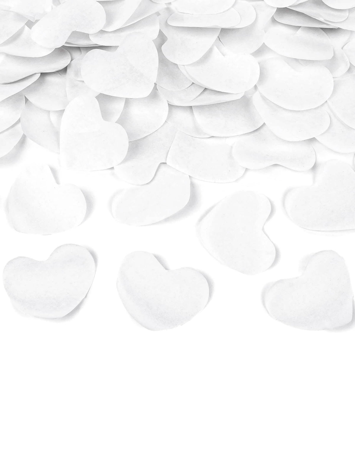 Gros plan sur les confettis du canon à confettis coeurs