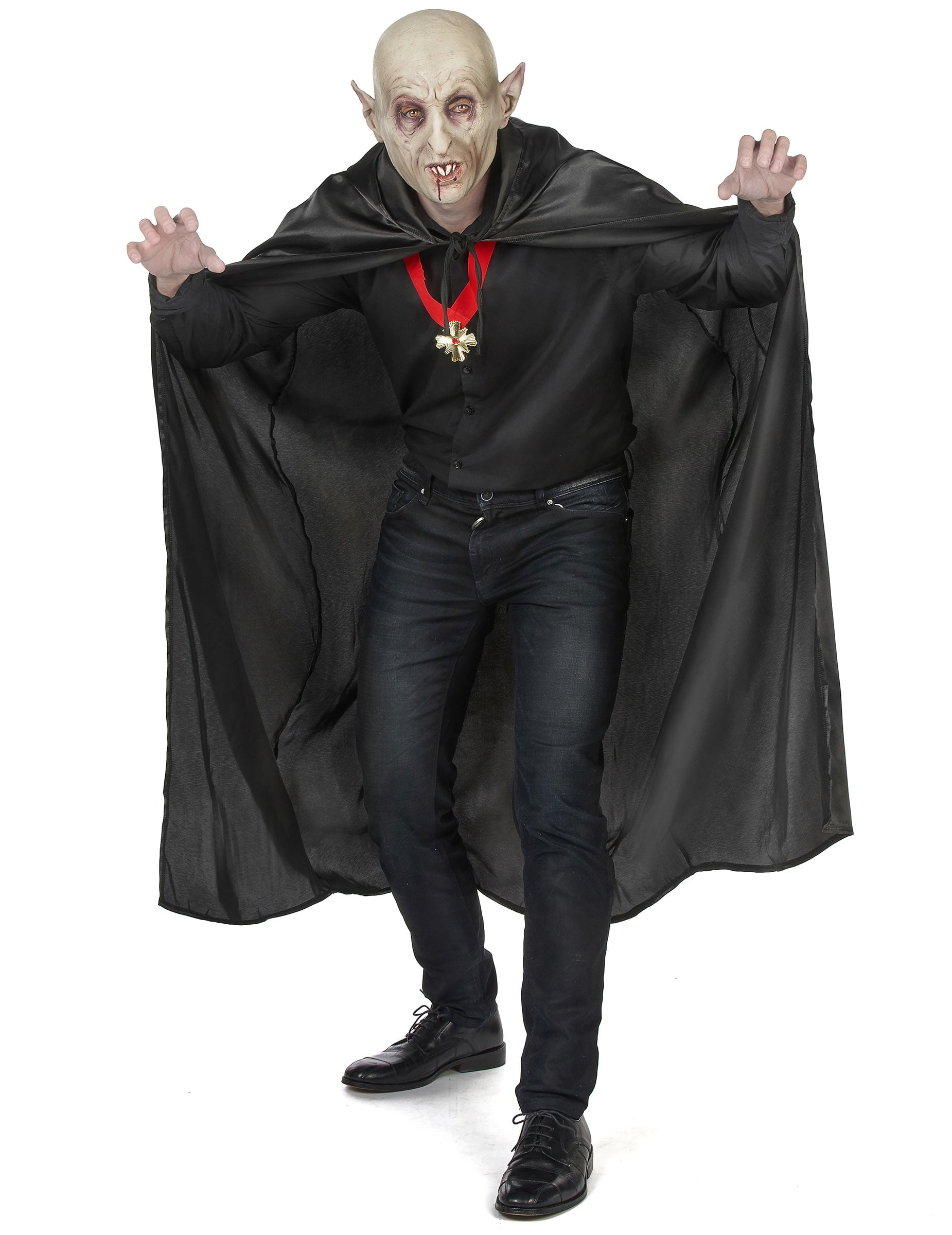 Vue de face avec masque de vampire de la cape de vampire