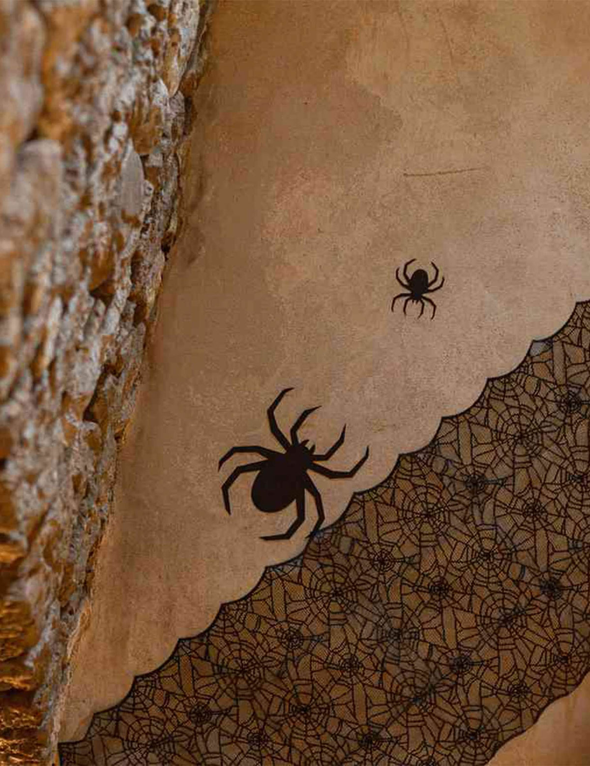 Chemin de table toile d'araignée en dentelle noire 44 cm x 1,82 m