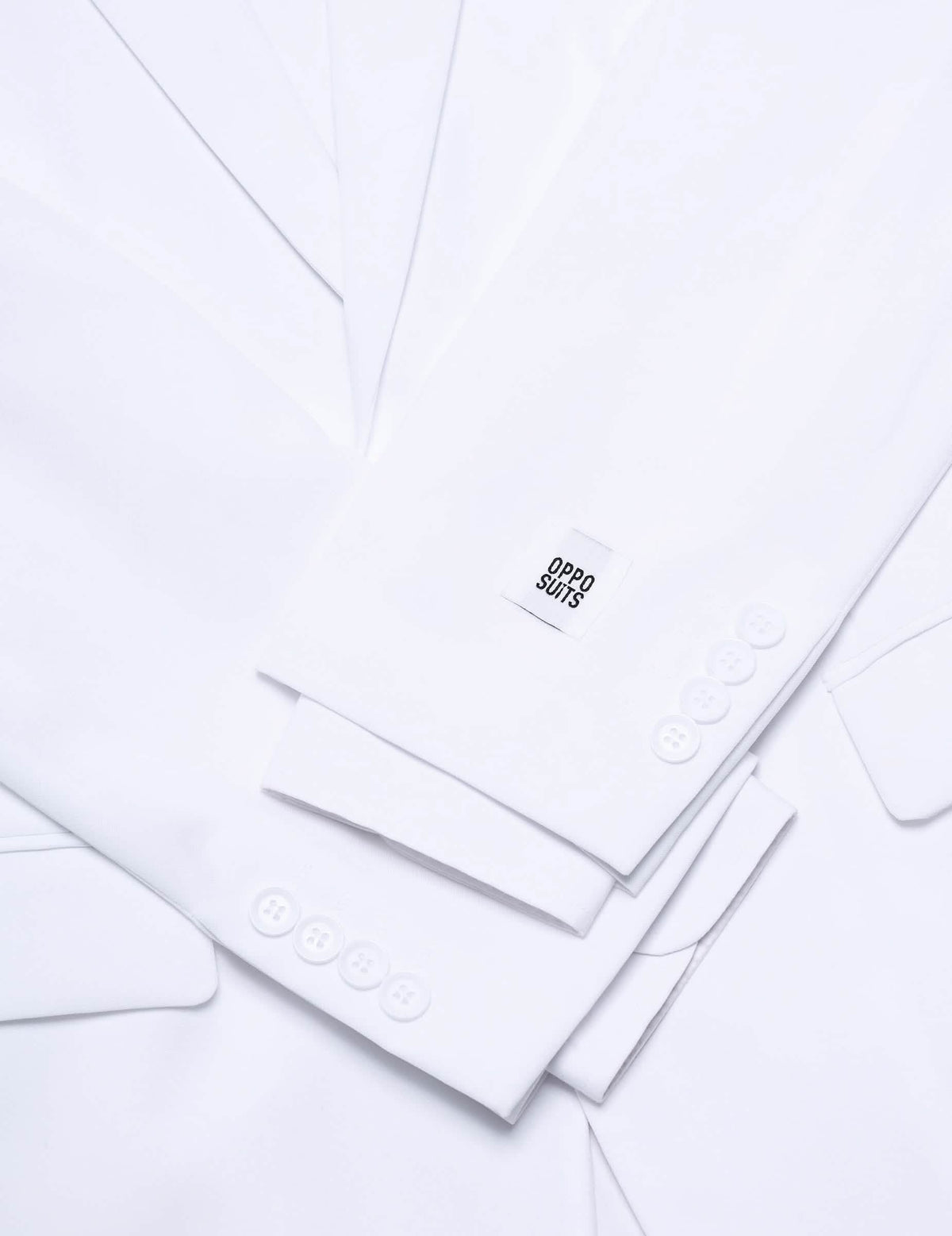 Détail des manches et boutons du Costume Mr. Blanc Opposuits