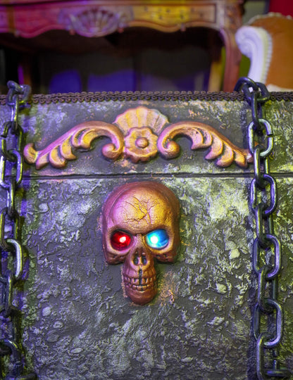 Décoration animée sonore et lumineuse Coffre de Pirate Horreur 50 x 31 cm