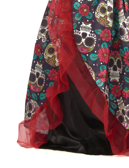 Détail du bas de la jupe et des volants rouges du déguisement Dia de los muertos fleuri