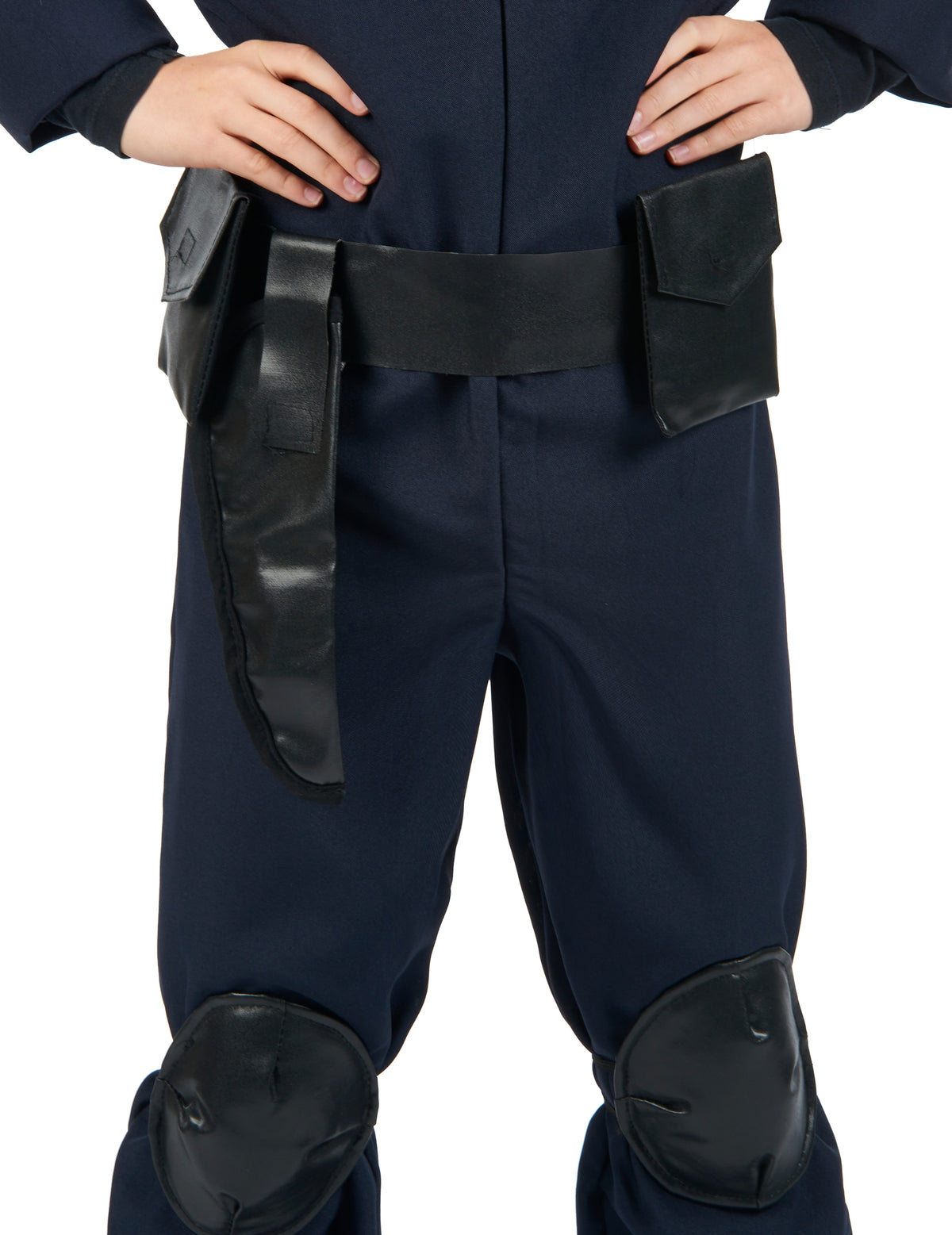 Détail de la ceinture d'accessoires et des genouillères du déguisement officier du SWAT