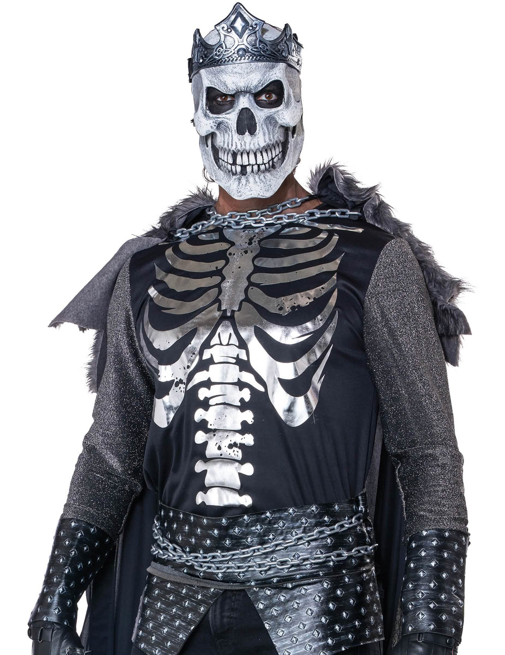 Gros plan sur le masque et le buste du déguisement roi des morts luxe