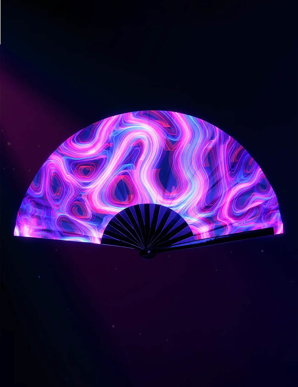 Vue de face ouverte de l'éventail géant néon violet à motifs psychédéliques colorés