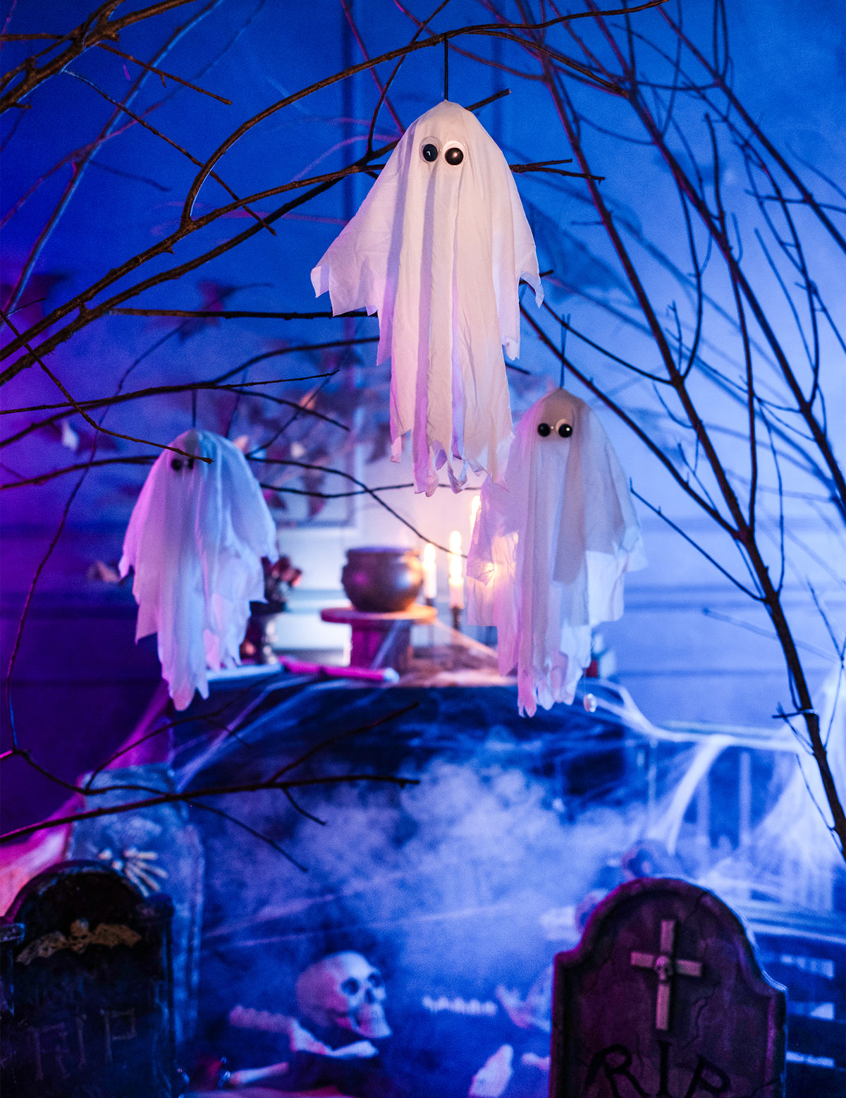 Bewegend en muzikaal hangend spook 48 cm
