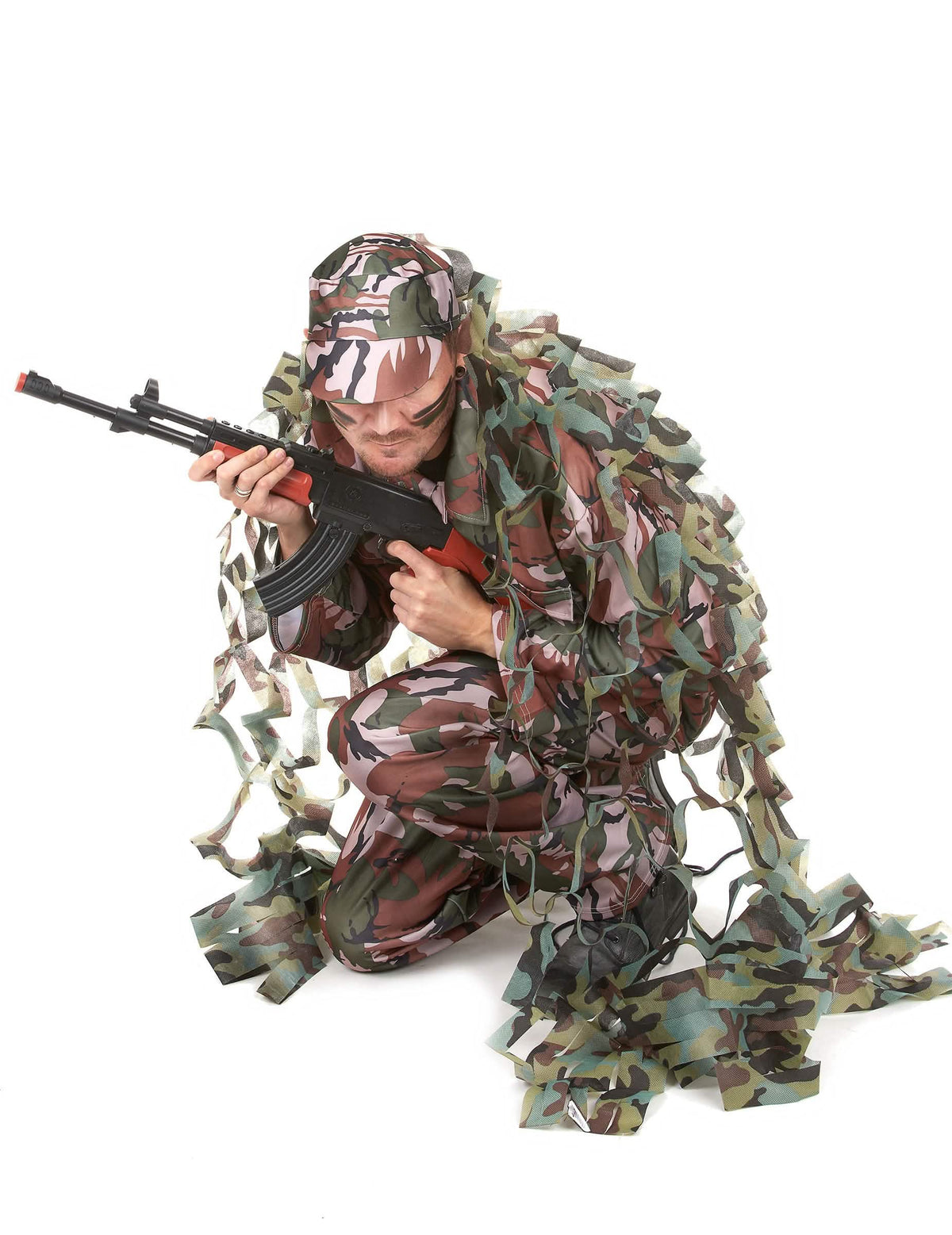 Situering van het camouflagegaas voor feestdecoratie