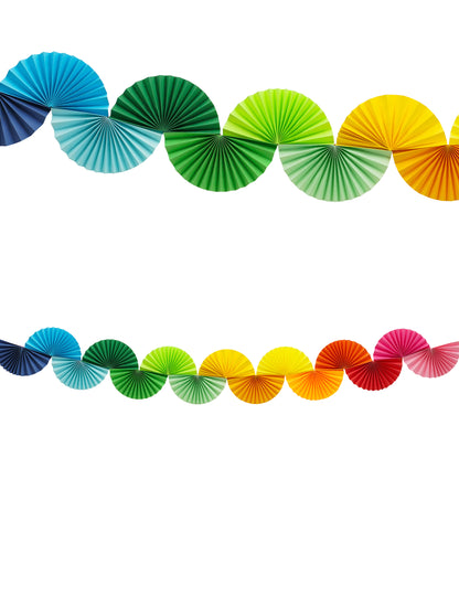 Papieren slinger regenboog waaiers 2,5 m