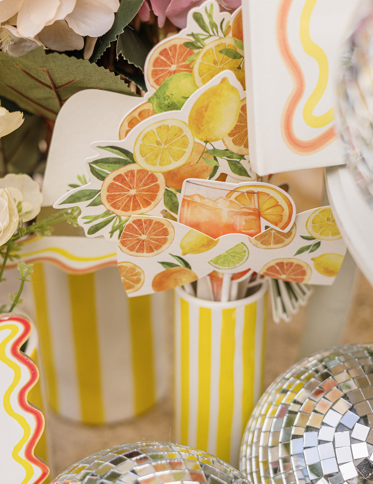 Photobooth Kit Fizz Citruspapier Crème, Oranje en Goud Feestaccessoires