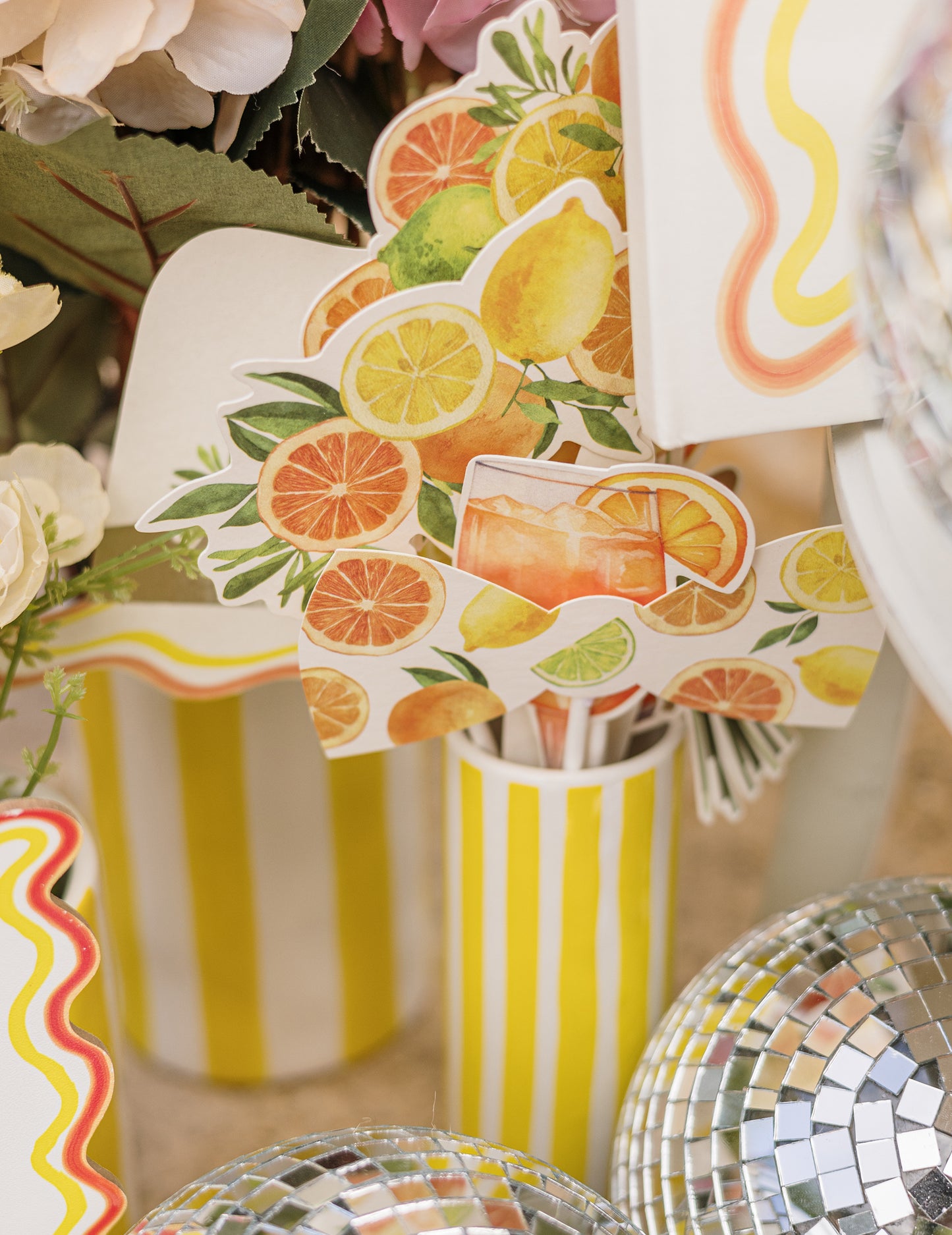 Photobooth Kit Fizz Citruspapier Crème, Oranje en Goud Feestaccessoires