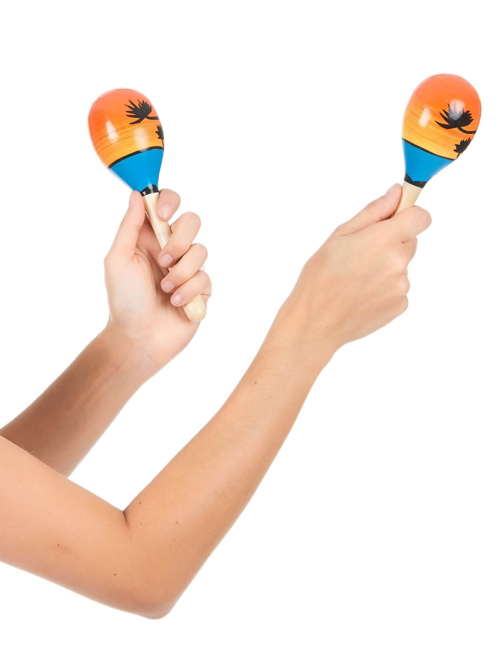 Handen die de Hawaiiaanse maracas vasthouden