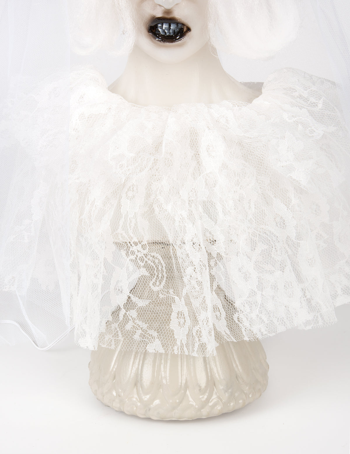 Gros plan sur la dentelle de la Mariée fantôme de table pour Halloween