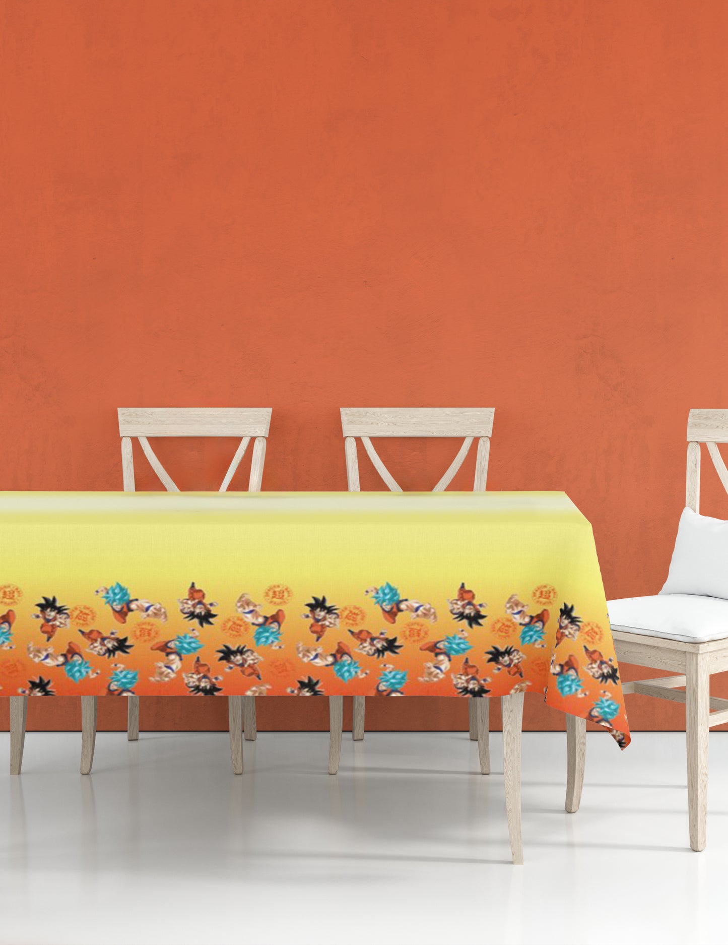 Mise en situation sur une table de la nappe en papier recyclable Dragon Ball Z